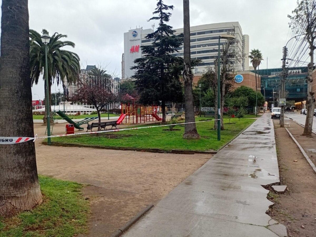 Parque y áreas de juegos infantiles cerrados preventivamente.