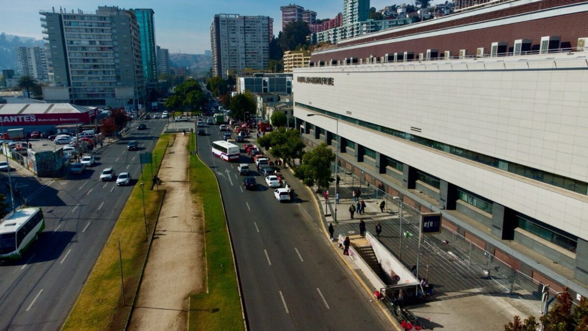 Vista aérea del sector del Hospital Gustavo Fricke en Viña del Mar, donde se instalarán nuevas luminarias LED.