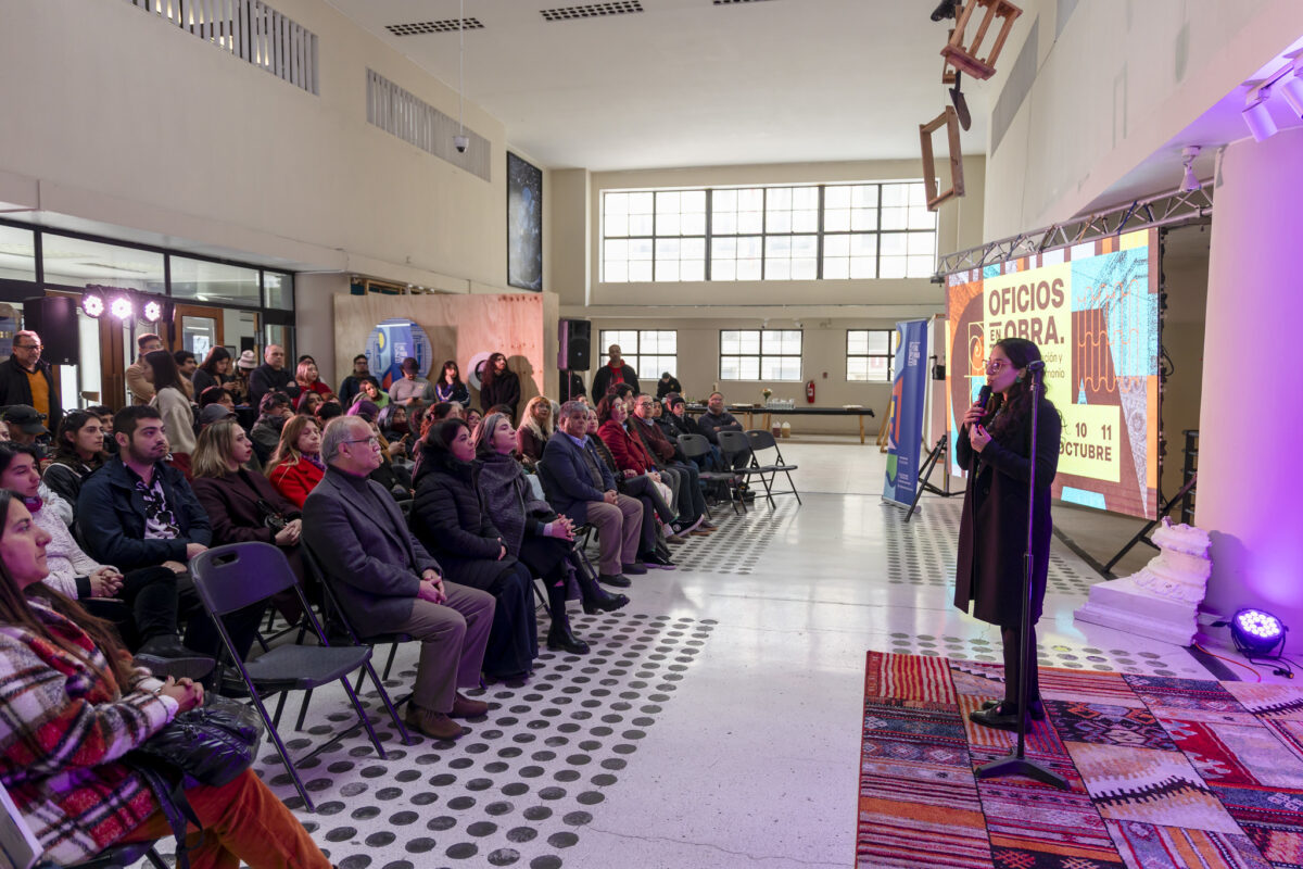 Lanzamiento del encuentro Oficios en Obra en el Centex con presencia de autoridades y público.