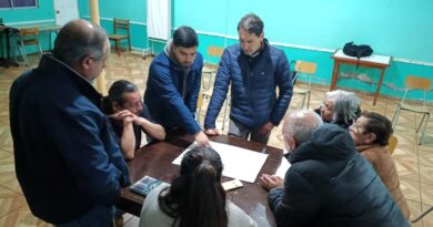Reunión de socialización del proyecto de Esval con vecinos de Valparaíso.