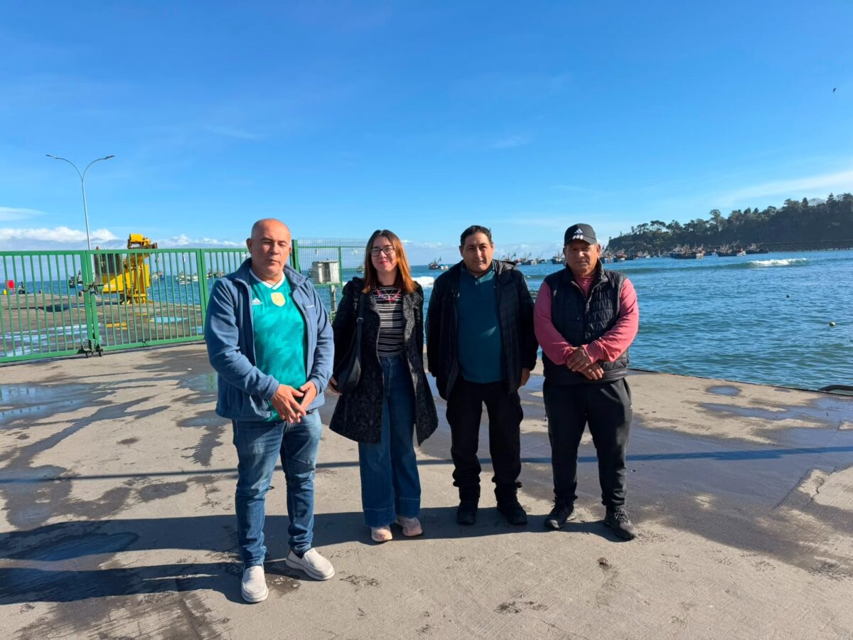 Representantes del sector pesquero artesanal en una caleta.