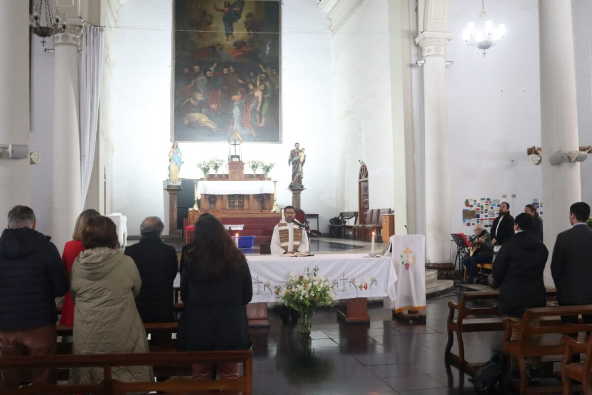 Celebración de la Santa Misa en la Iglesia La Matriz tras la firma del convenio.
