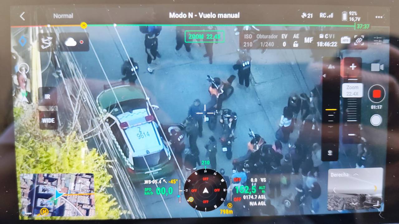 Operativo de seguridad municipal y Carabineros tras la detención de los sujetos.